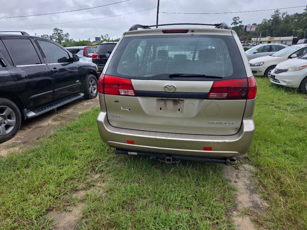 Photo 5 of this TOYOTA SIENNA