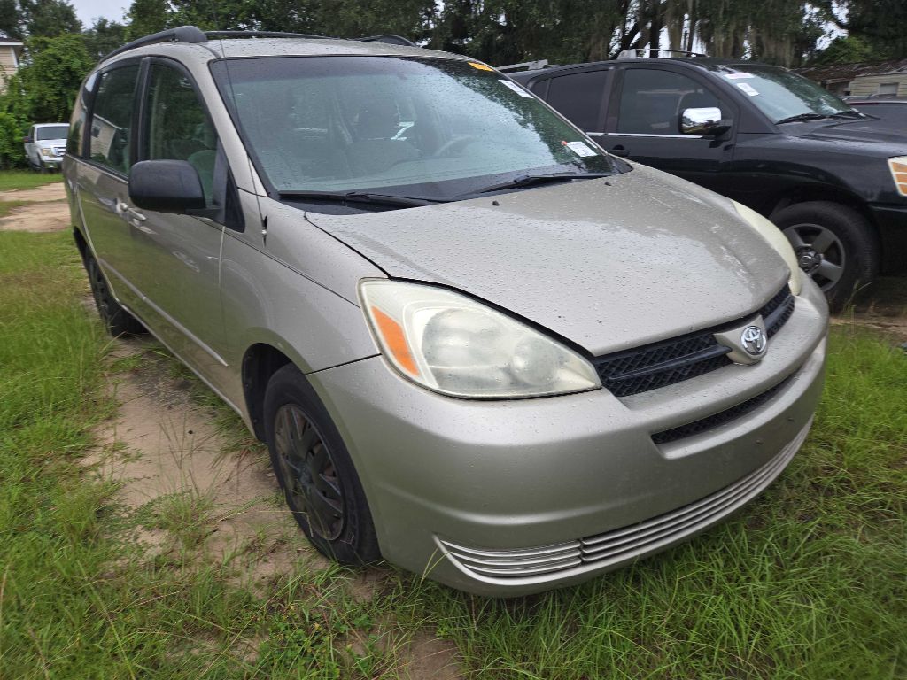 Photo 2 of this TOYOTA SIENNA