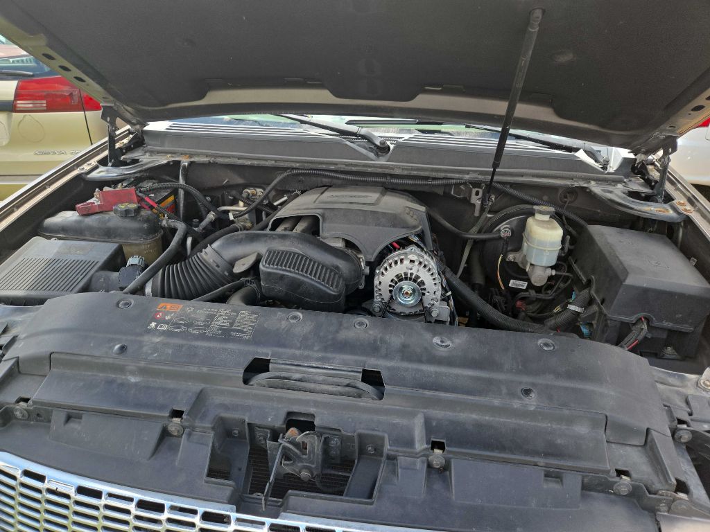 Photo 10 of this GMC YUKON XL