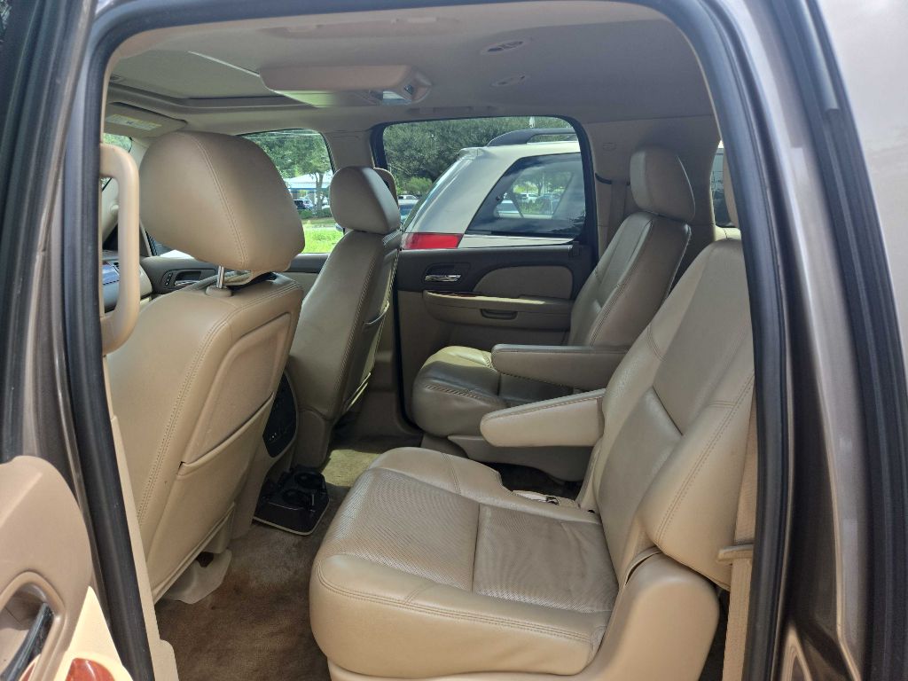Photo 8 of this GMC YUKON XL
