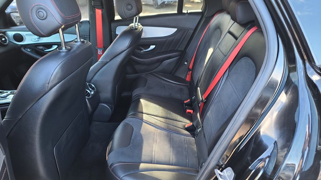 Photo 8 of this MERCEDES-BENZ GLC