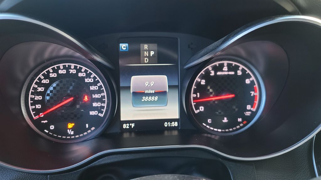 Photo 13 of this MERCEDES-BENZ GLC