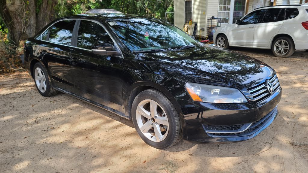 Photo 2 of this VOLKSWAGEN PASSAT