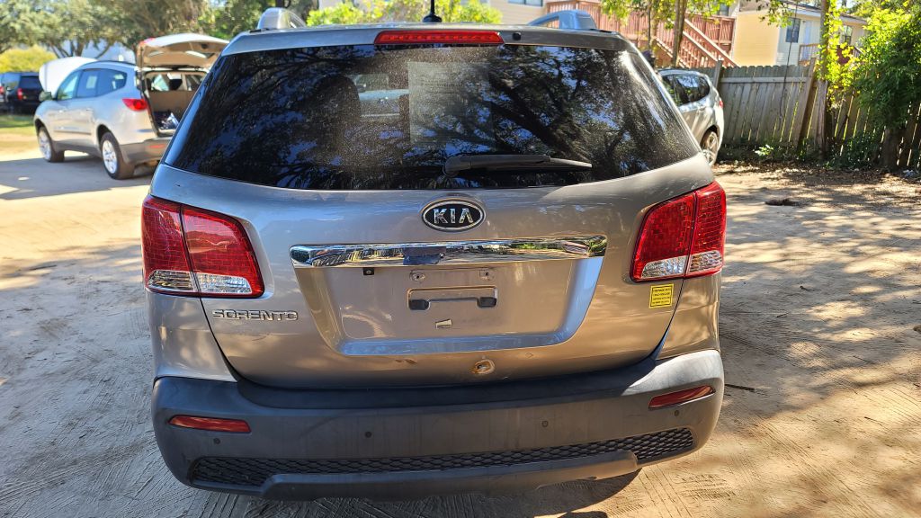 Photo 5 of this KIA SORENTO