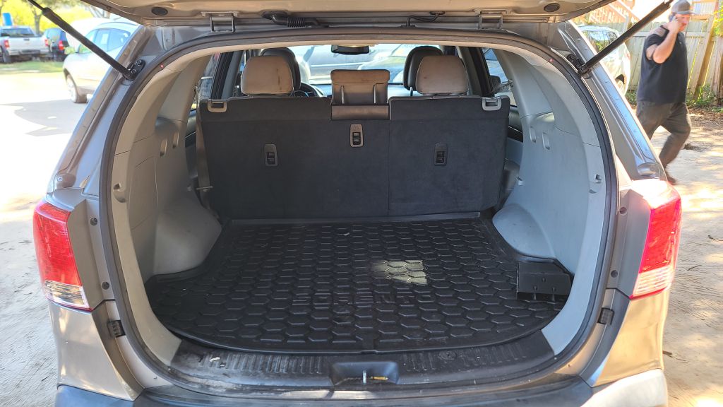 Photo 6 of this KIA SORENTO