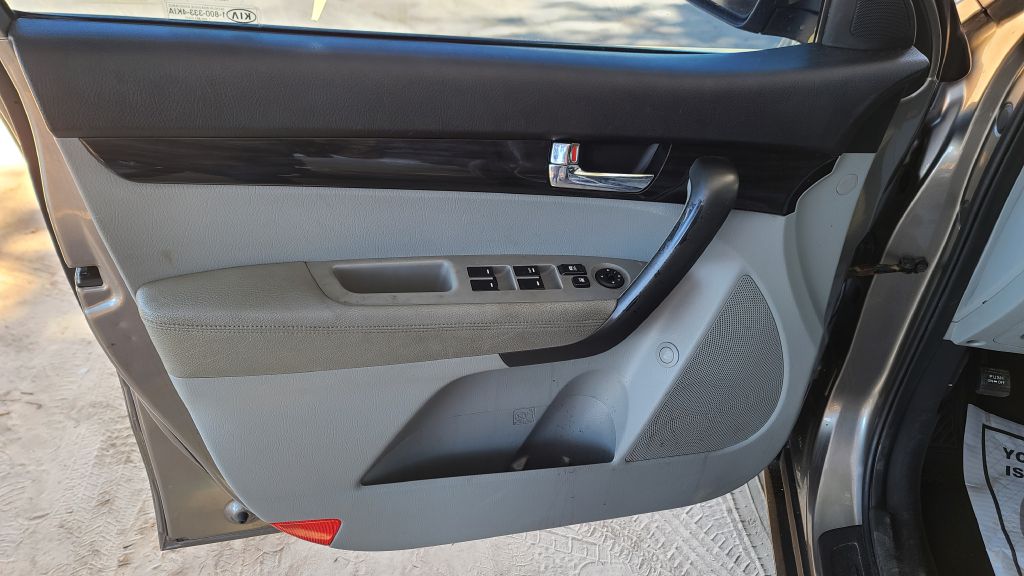 Photo 9 of this KIA SORENTO