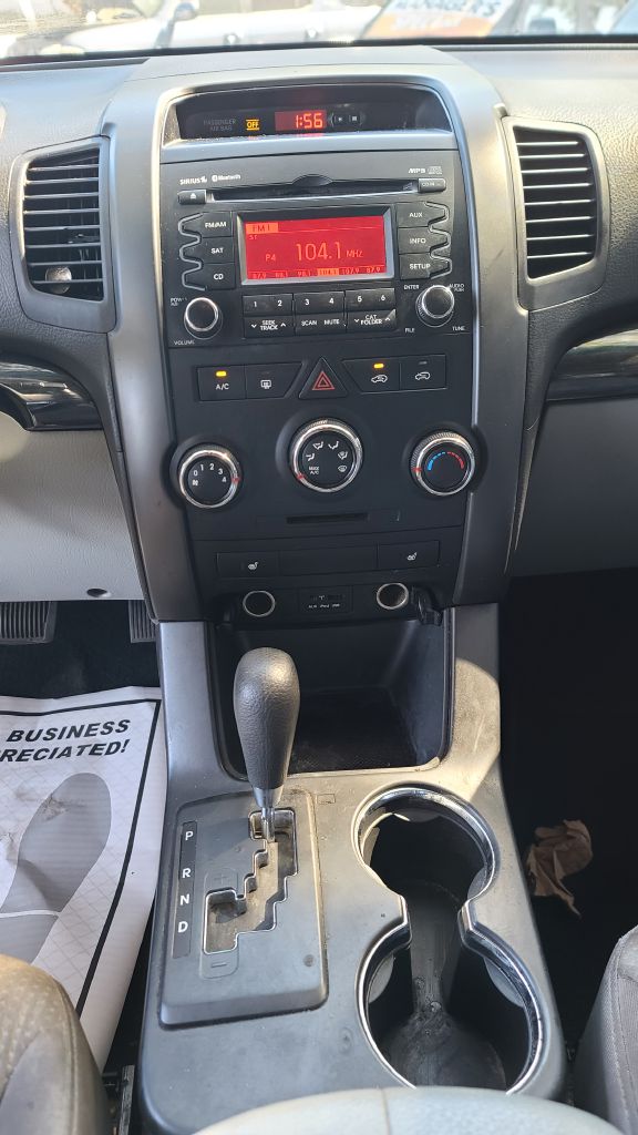 Photo 12 of this KIA SORENTO