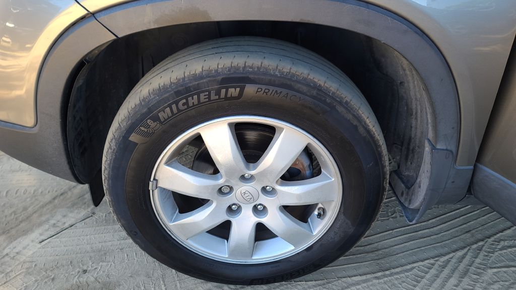 Photo 15 of this KIA SORENTO