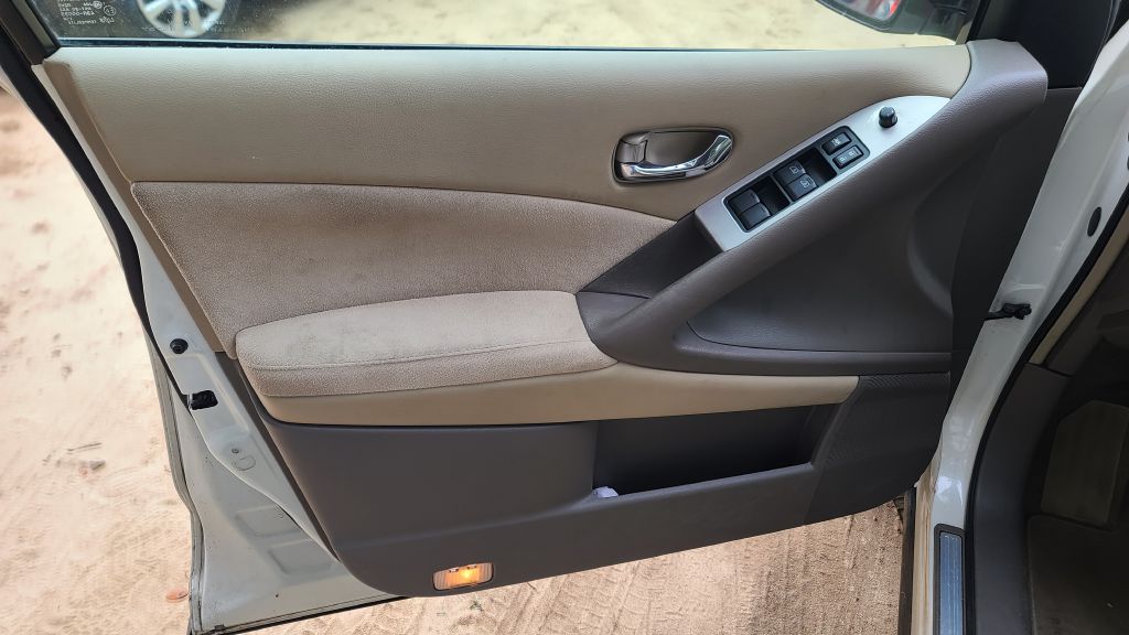 Photo 9 of this NISSAN MURANO