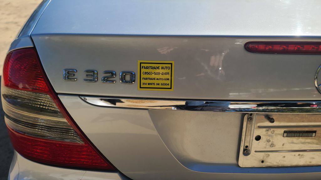 Photo 6 of this MERCEDES-BENZ E-CLASS