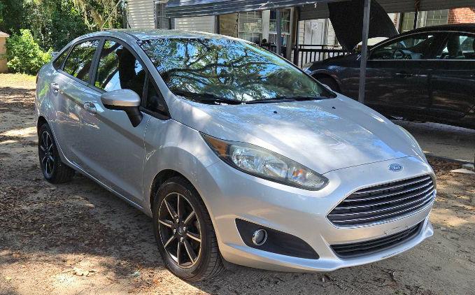 Photo 7 of this FORD FIESTA