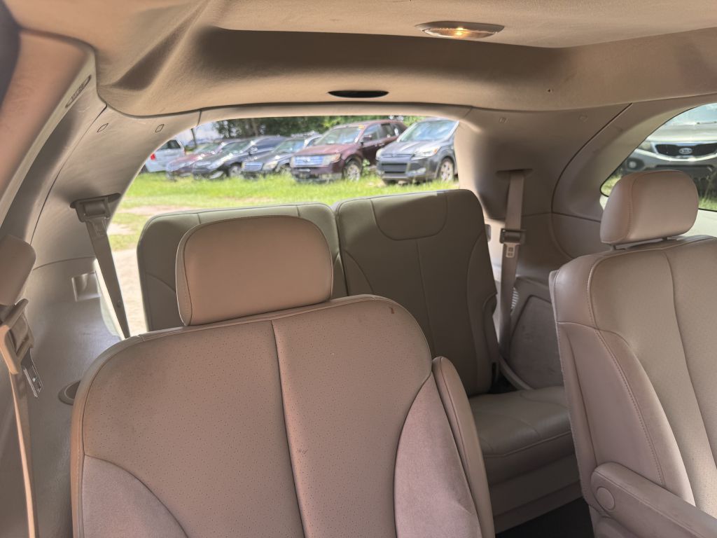 Photo 11 of this CHRYSLER PACIFICA