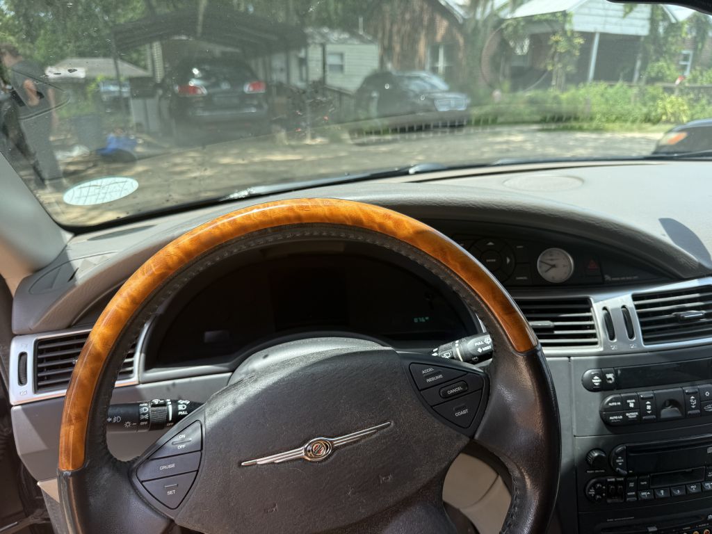 Photo 10 of this CHRYSLER PACIFICA