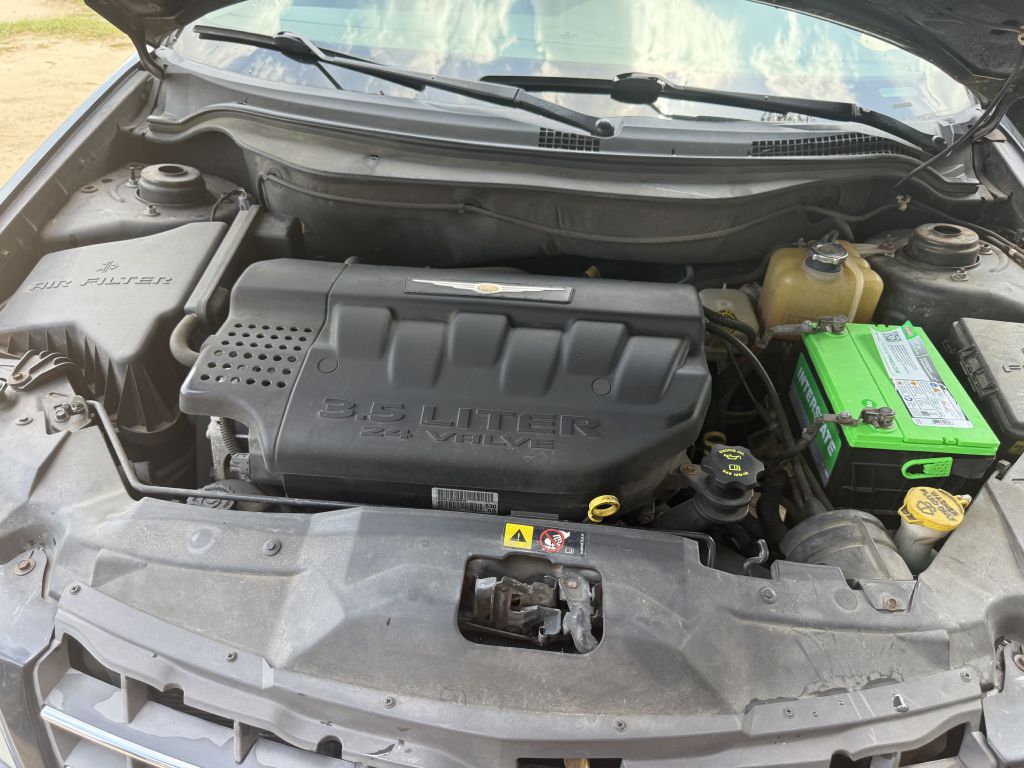 Photo 13 of this CHRYSLER PACIFICA