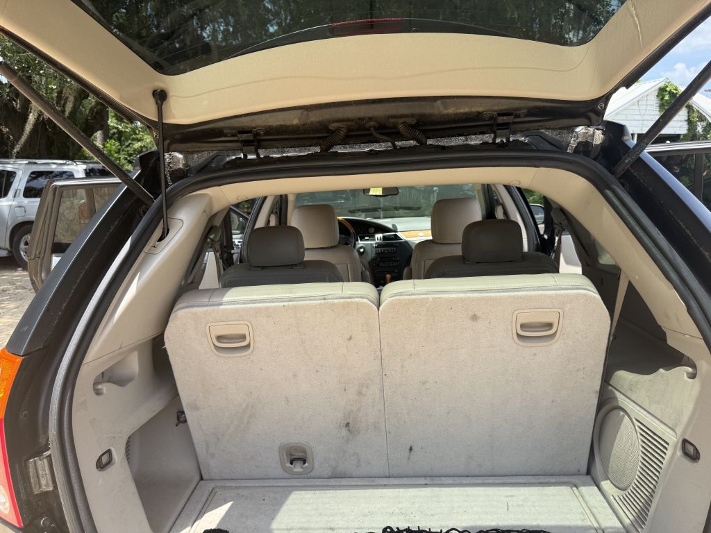 Photo 14 of this CHRYSLER PACIFICA