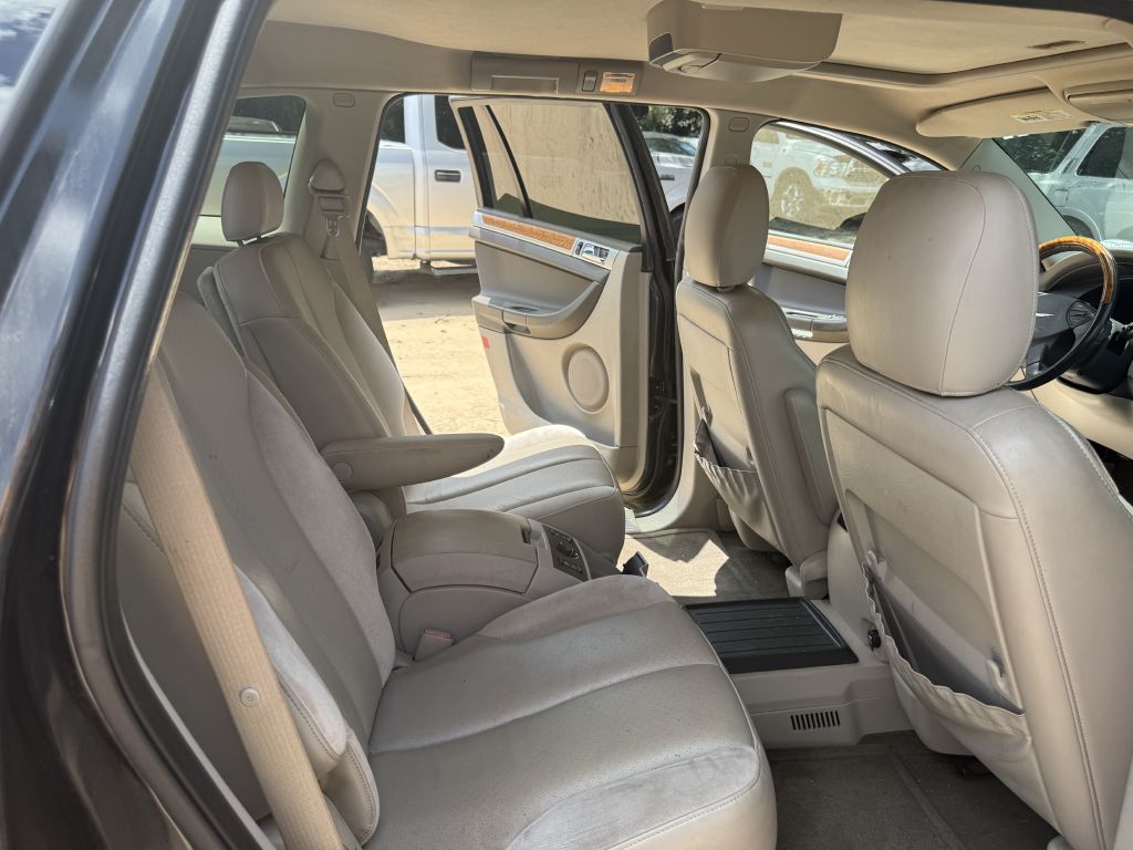 Photo 12 of this CHRYSLER PACIFICA