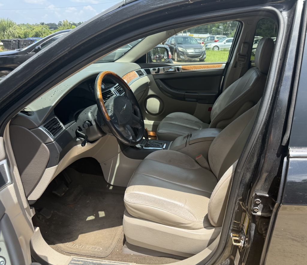 Photo 9 of this CHRYSLER PACIFICA
