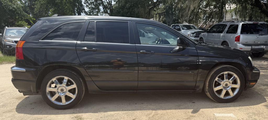 Photo 6 of this CHRYSLER PACIFICA