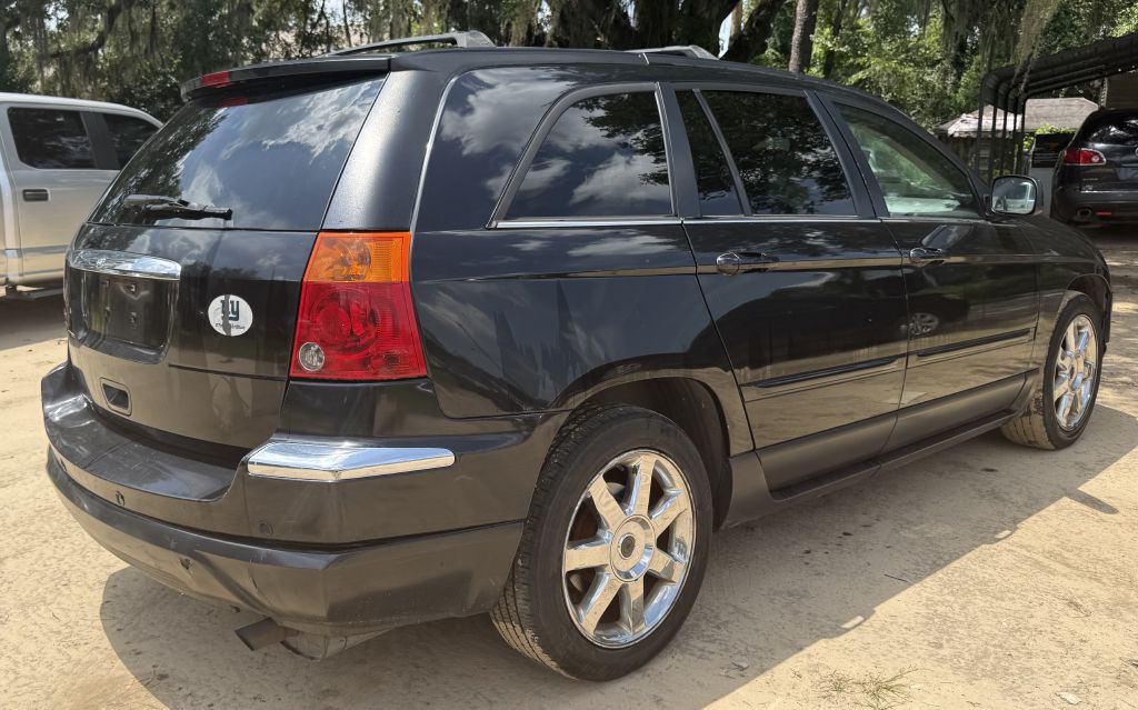 Photo 5 of this CHRYSLER PACIFICA