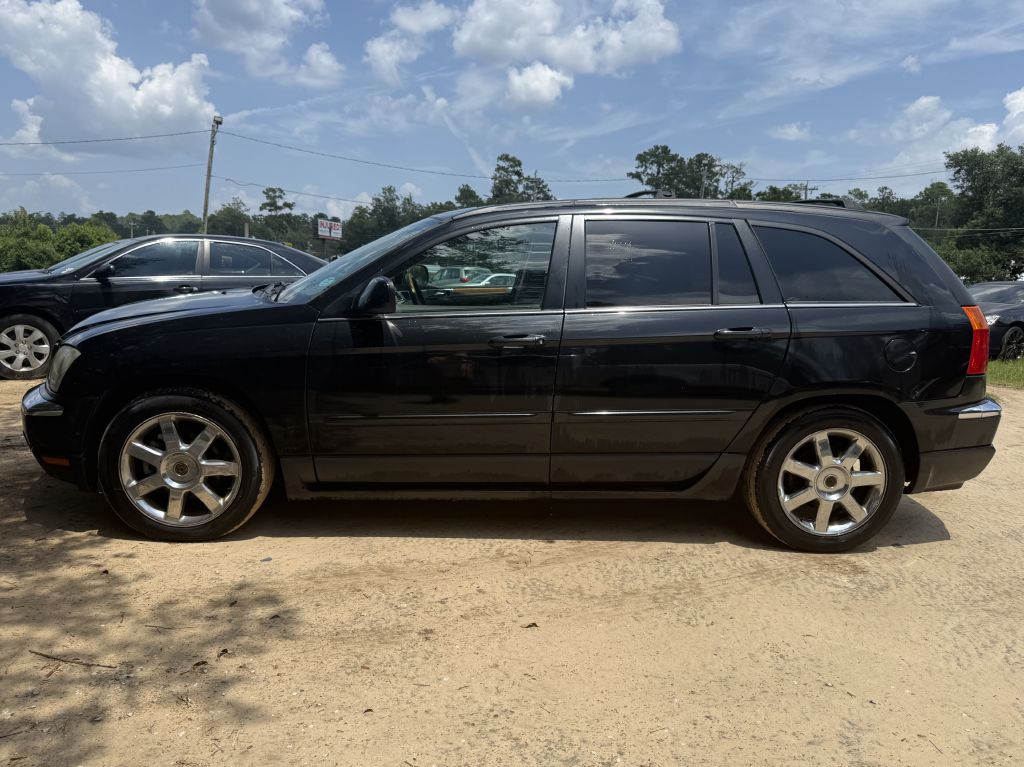 Photo 2 of this CHRYSLER PACIFICA