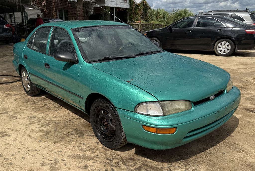 Photo 3 of this GEO PRIZM