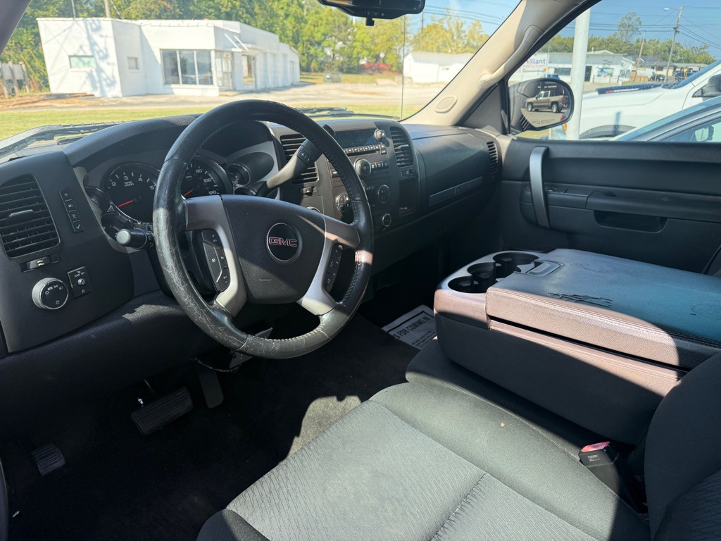Photo 5 of this GMC SIERRA