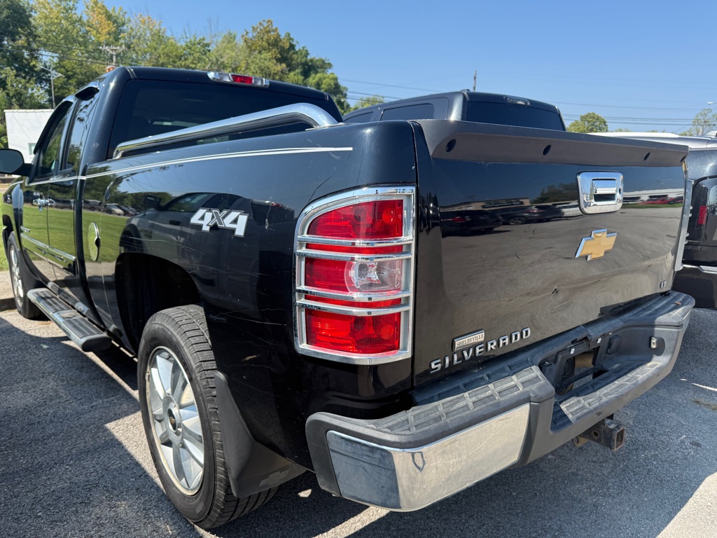 Photo 2 of this CHEVROLET SILVERADO 1500