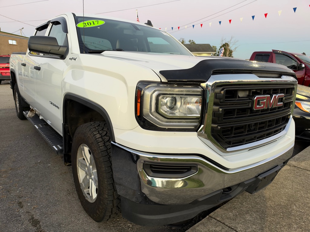 Photo 2 of this GMC SIERRA