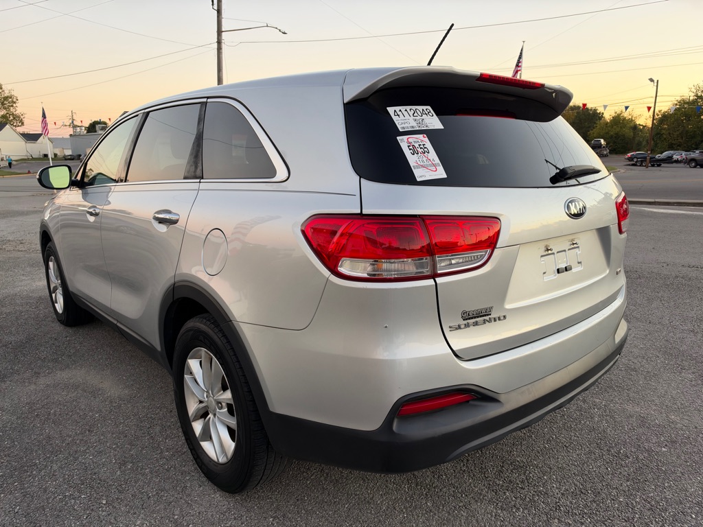 Photo 5 of this KIA SORENTO