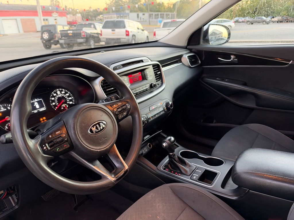 Photo 6 of this KIA SORENTO