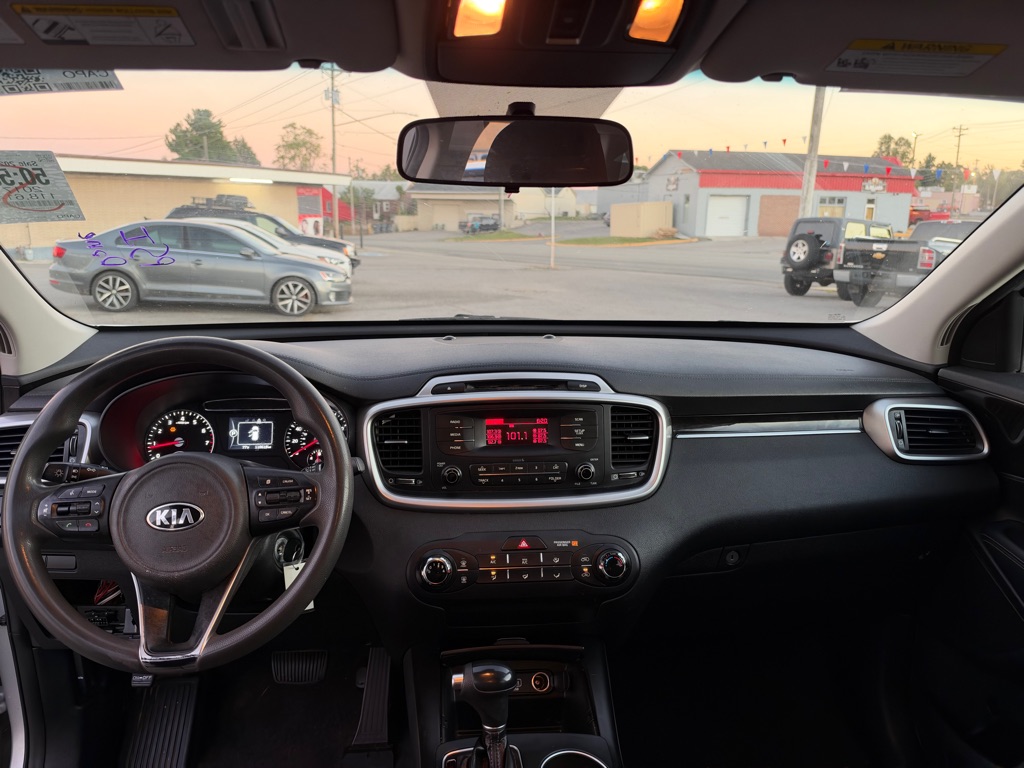 Photo 8 of this KIA SORENTO