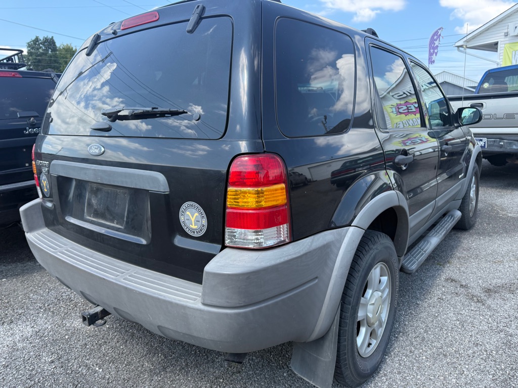 Photo 5 of this FORD ESCAPE