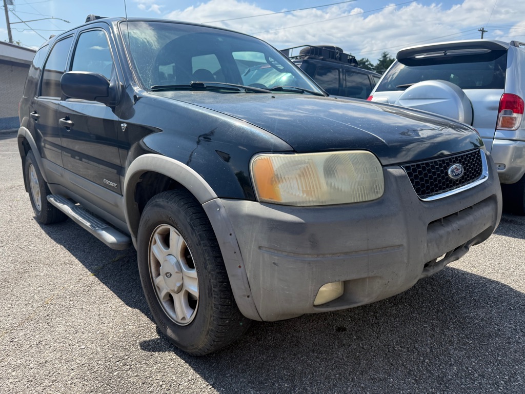 Photo 2 of this FORD ESCAPE