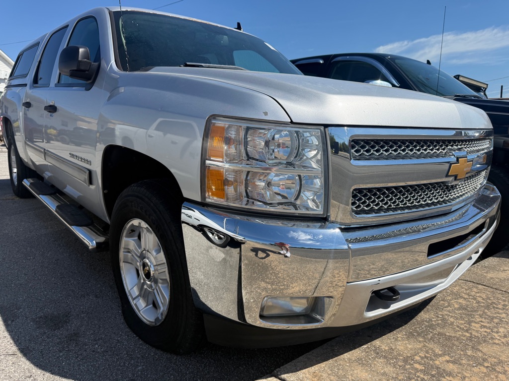 Photo 2 of this CHEVROLET SILVERADO 1500
