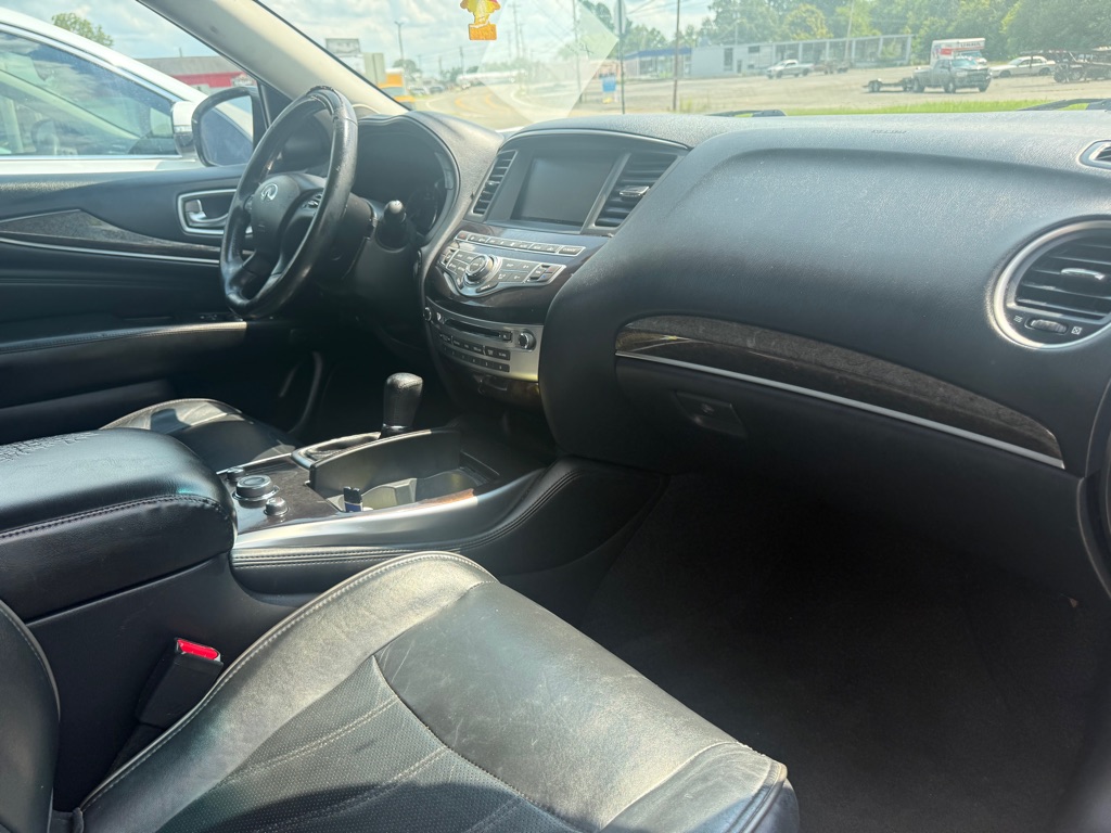 Photo 5 of this INFINITI QX60