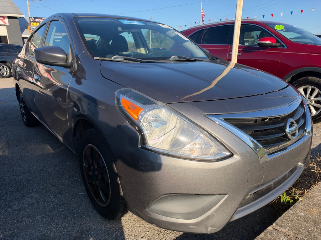 Photo 3 of this NISSAN VERSA