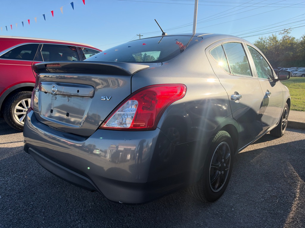 Photo 7 of this NISSAN VERSA