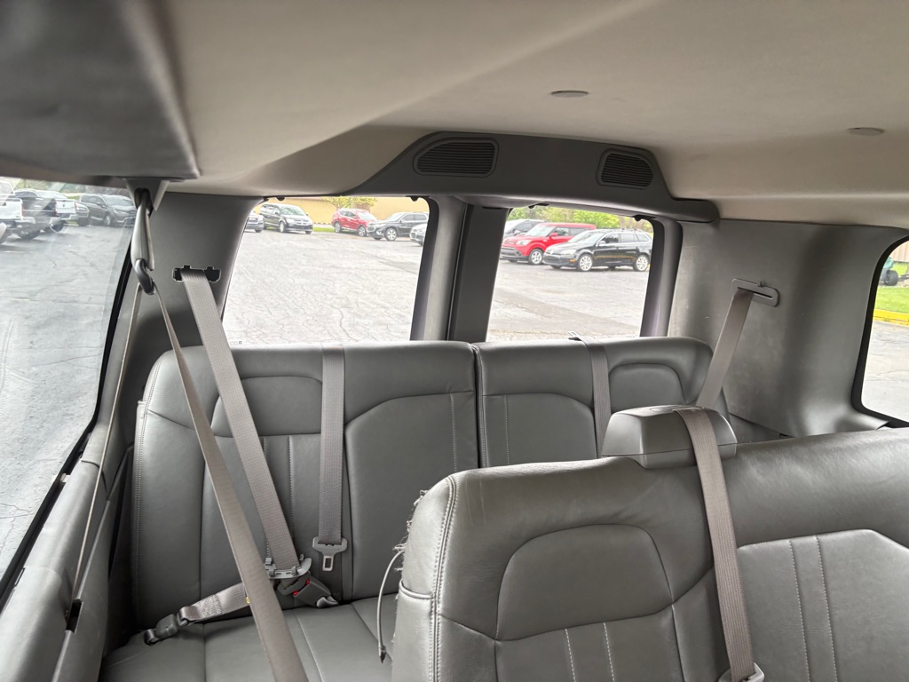2017 Chevrolet Express Passenger LS - Photo 20