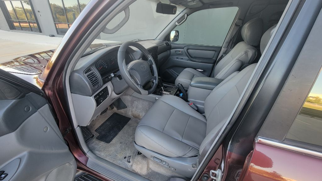 Photo 13 of this TOYOTA LAND CRUISER