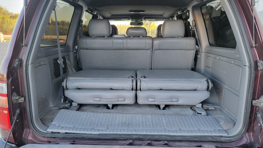 Photo 19 of this TOYOTA LAND CRUISER
