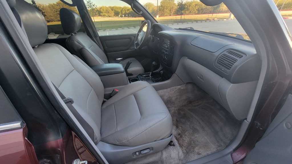 Photo 18 of this TOYOTA LAND CRUISER