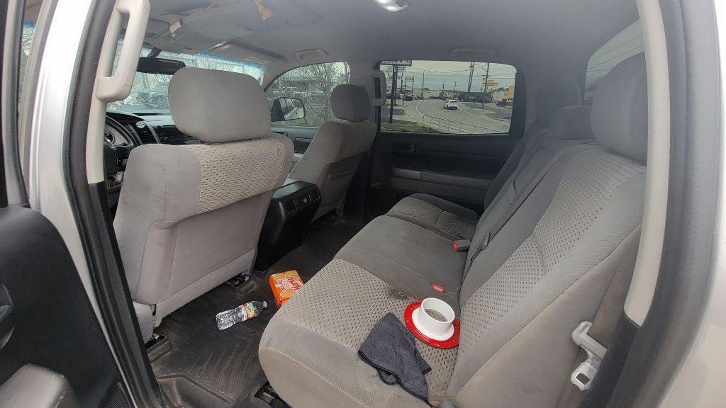 Photo 9 of this TOYOTA TUNDRA