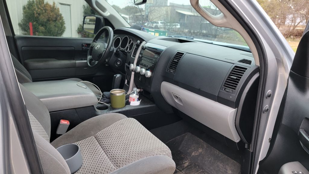 Photo 6 of this TOYOTA TUNDRA