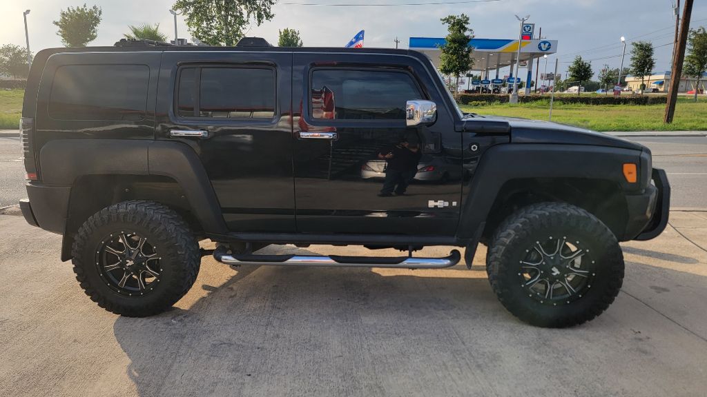Photo 4 of this HUMMER H3