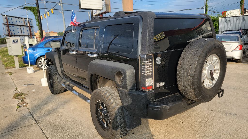 Photo 7 of this HUMMER H3