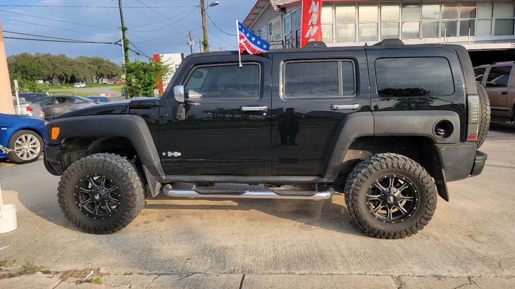 Photo 8 of this HUMMER H3