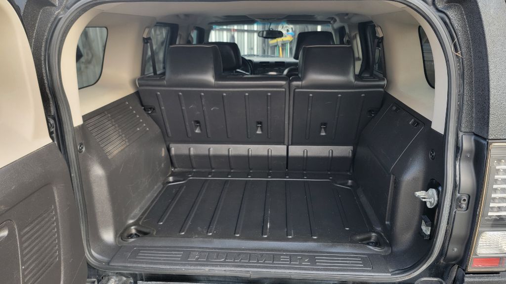 Photo 14 of this HUMMER H3