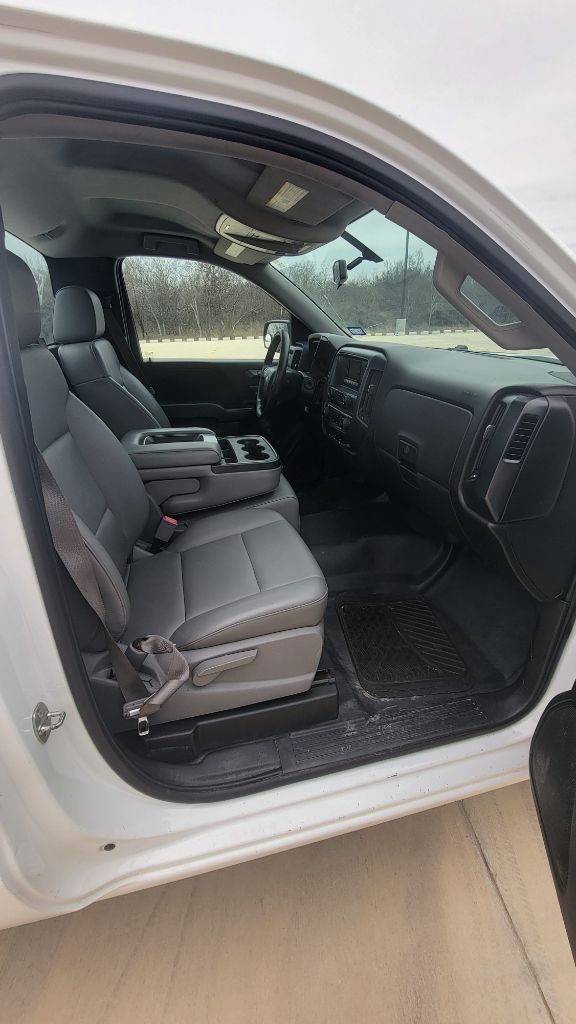 Photo 4 of this CHEVROLET SILVERADO 1500