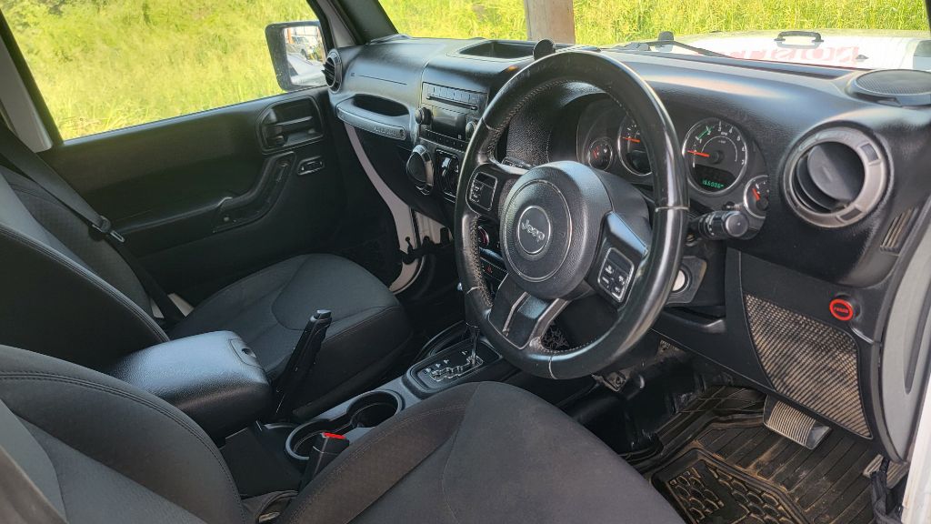 Photo 17 of this JEEP WRANGLER UNLIMI