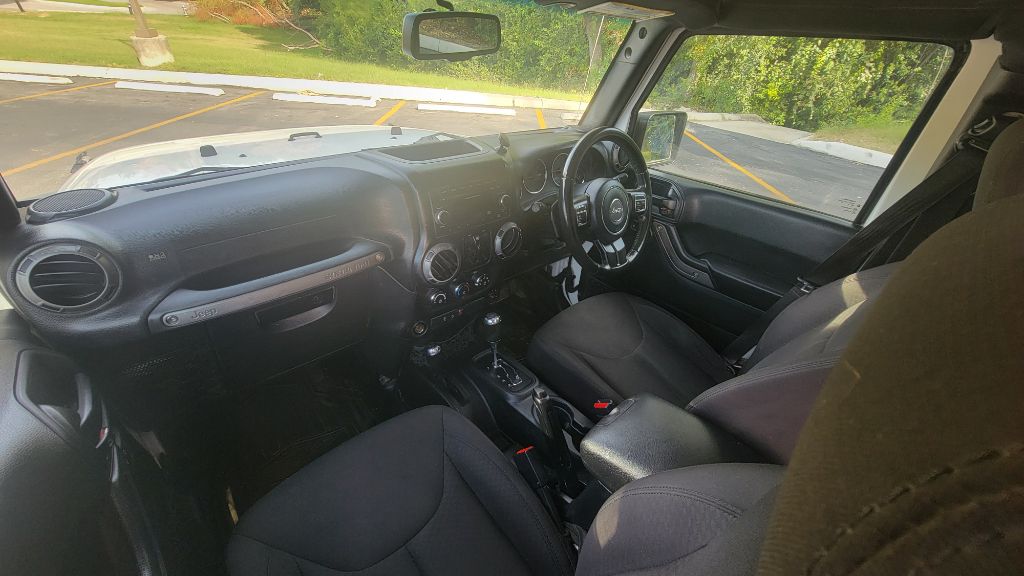 Photo 10 of this JEEP WRANGLER UNLIMI